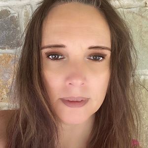 Meet your Posher, Connie